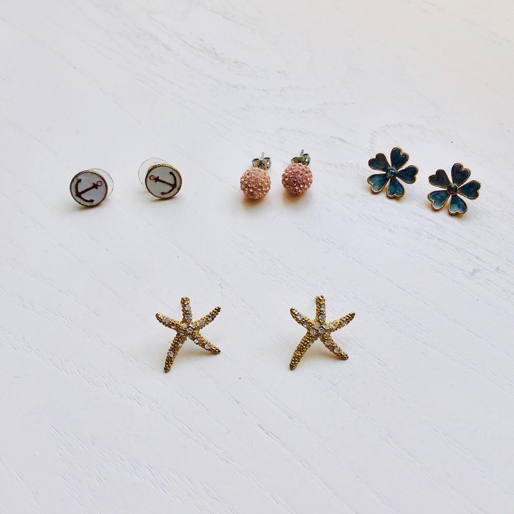 Assorted stud earrings